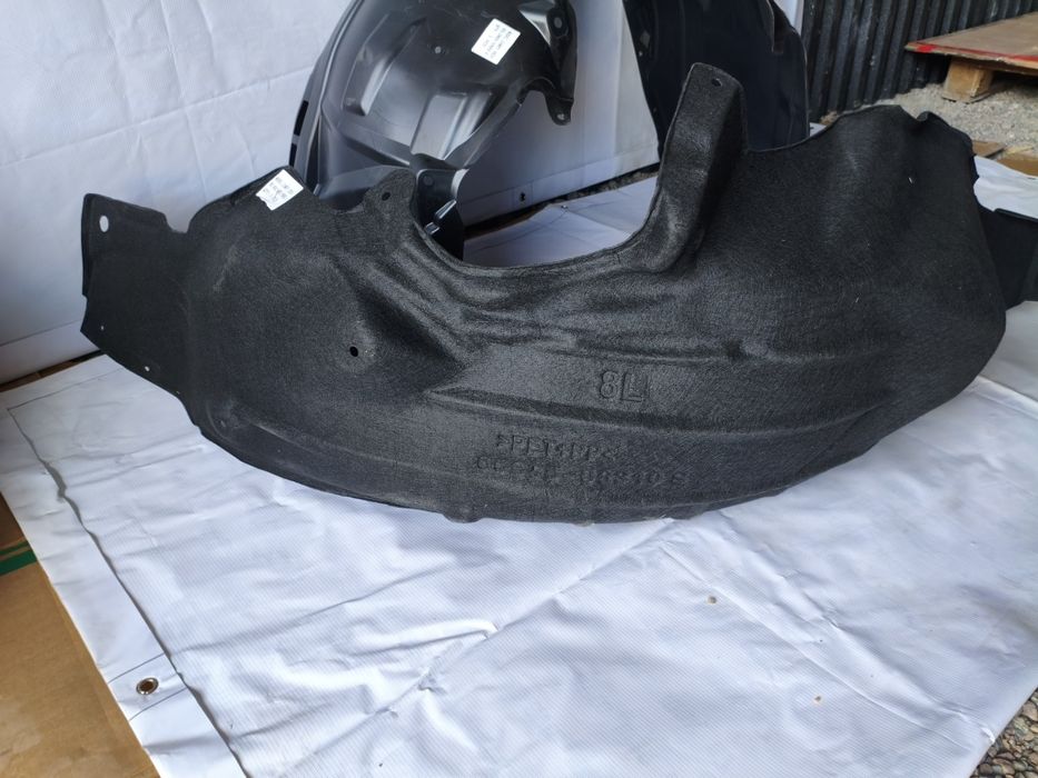Подкрыльники Камри 80