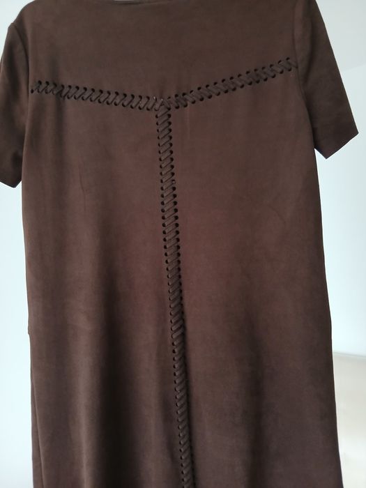 Rochie dreapta impecabila din catifea Bershka