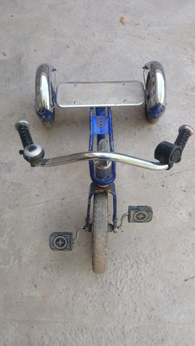 Velosiped.        .