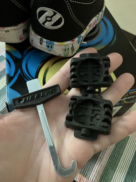 Adidasi Heelys copii (marimea 34)