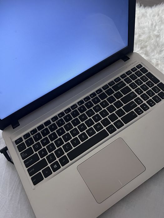 Vand laptop asus