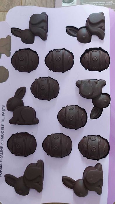 Силиконови форми молдове за бонбони