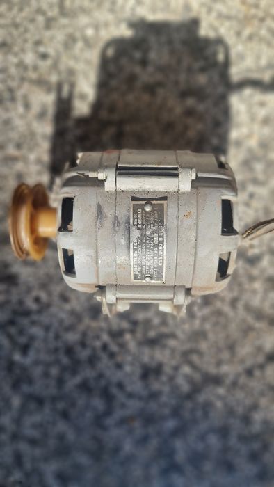 Двигатели от перални..
По 30лв всеки.6