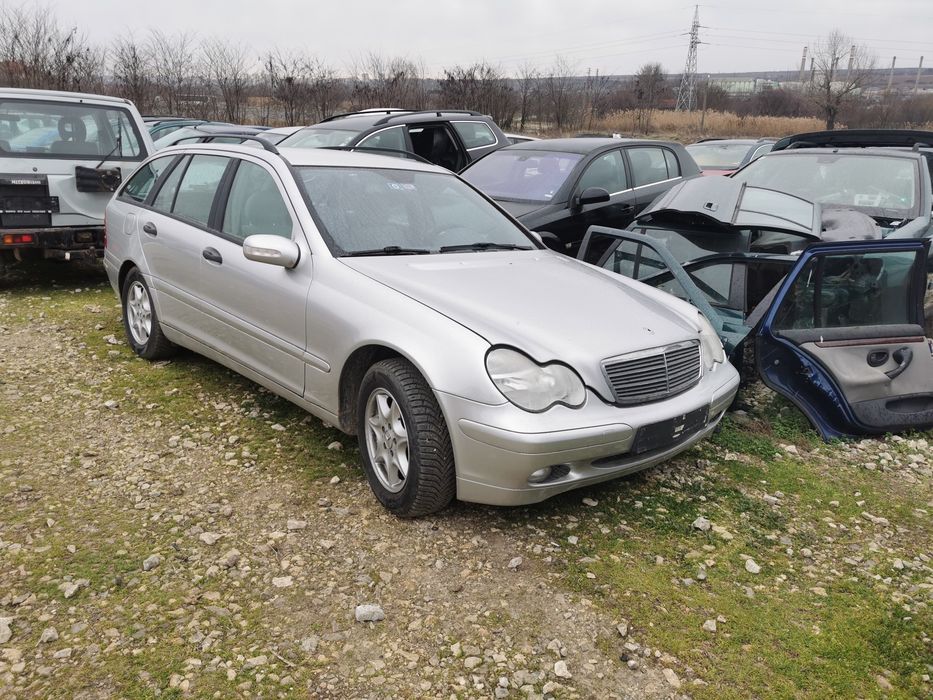 Мерцедес Ц 180 бензин 130к.с. На части