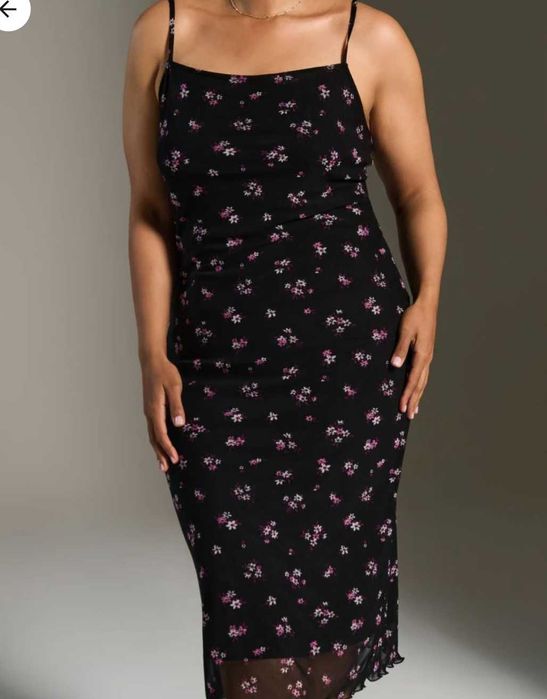 Миди рокля с флорален мотив