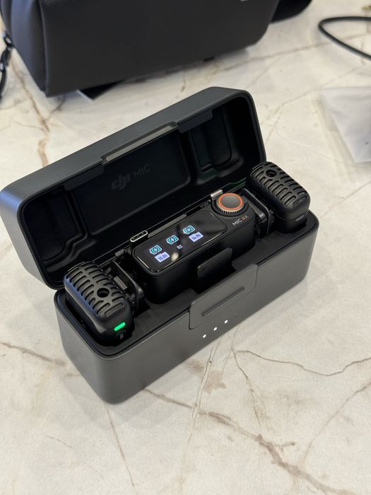 Микрофон DJI MIC 2 (2Tx + 1Rx + Charging case)