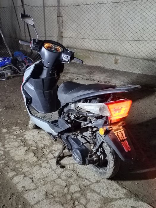 Продам скутер м12