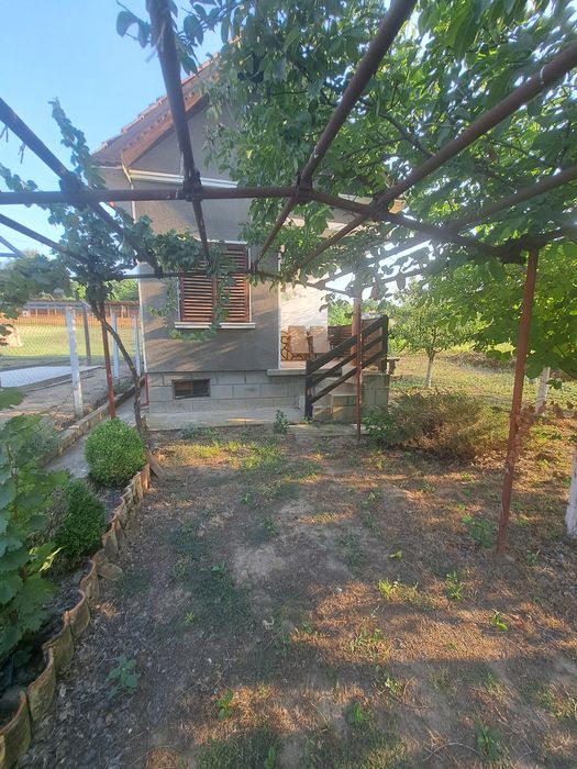 Продава се Къща в Свищов - 35 кв.м за 394 €/кв.м - Снимка #3