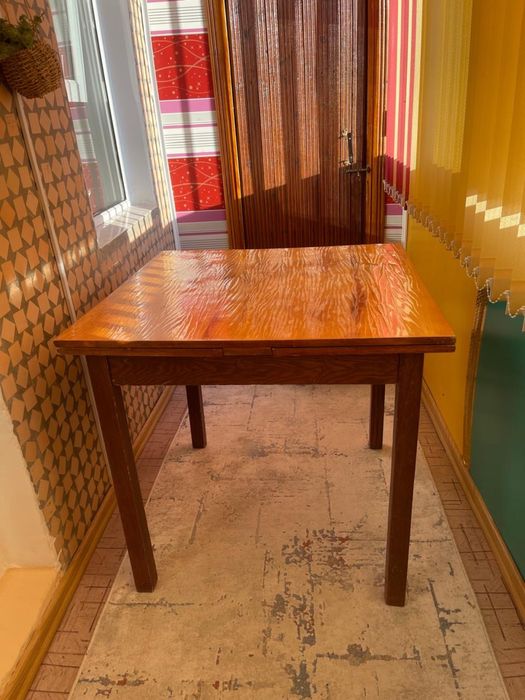 Стол раздвижной на кухню- полированный