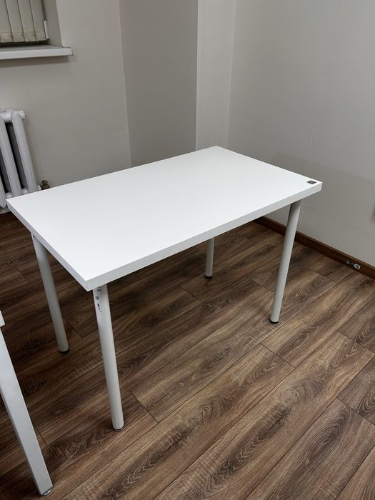 Письменный стол IKEA в отличном состоянии