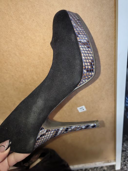 Дамски нови обувки