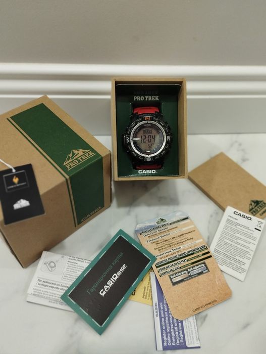 Часовник Casio ProTrek