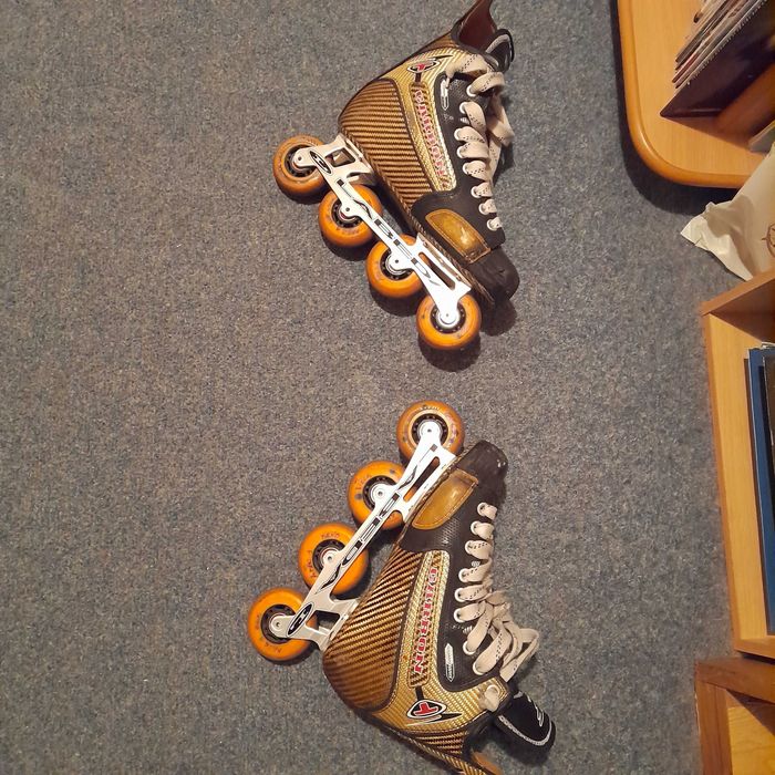 Role de hochei Tour Carbon Composite, marime 42-43, holder Labeda