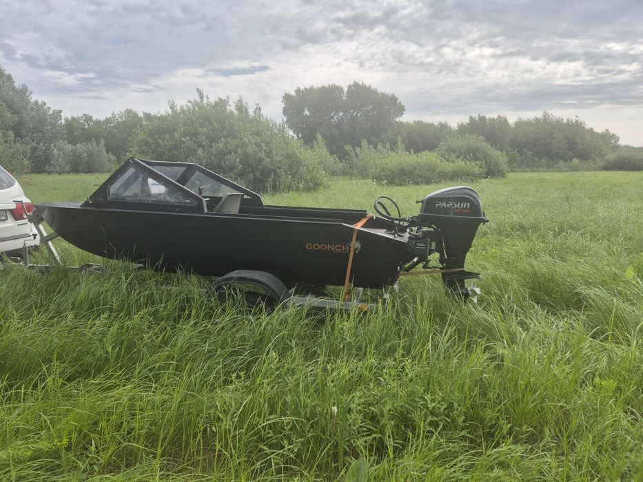 Продам лодку вместе с прицепом