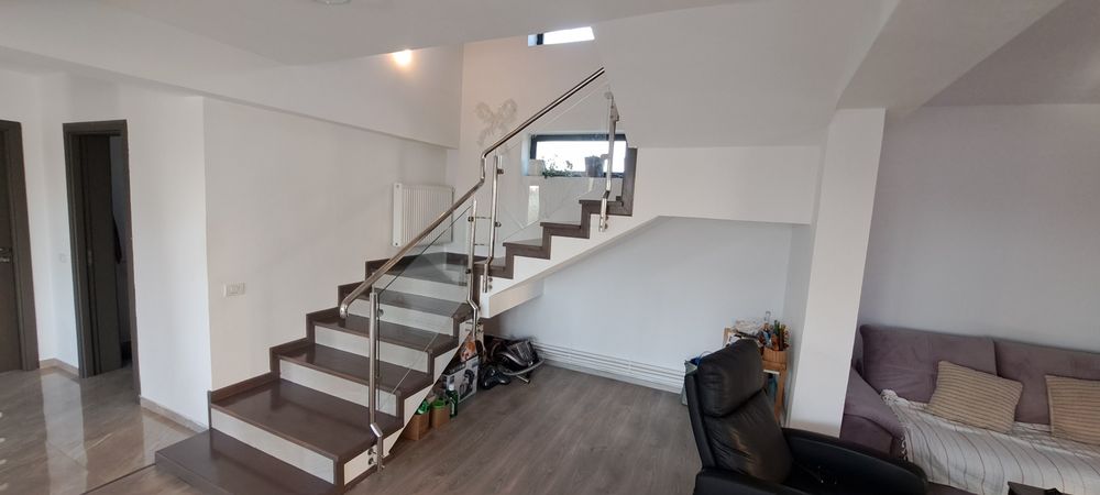 Balcoane din  sticla securizata și inox