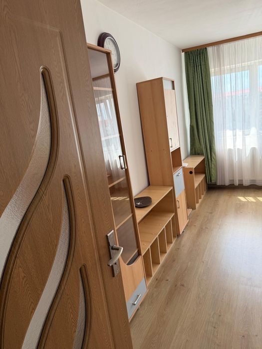 Închiriez apartament 3 camere