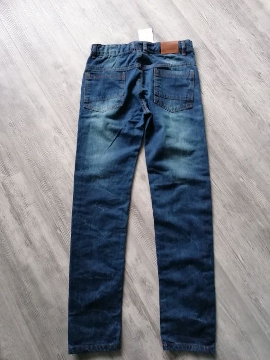 Нови дънки за момче