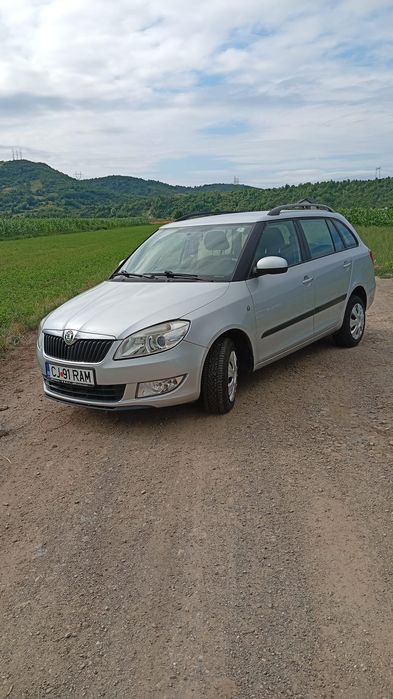 Vând Skoda Fabia