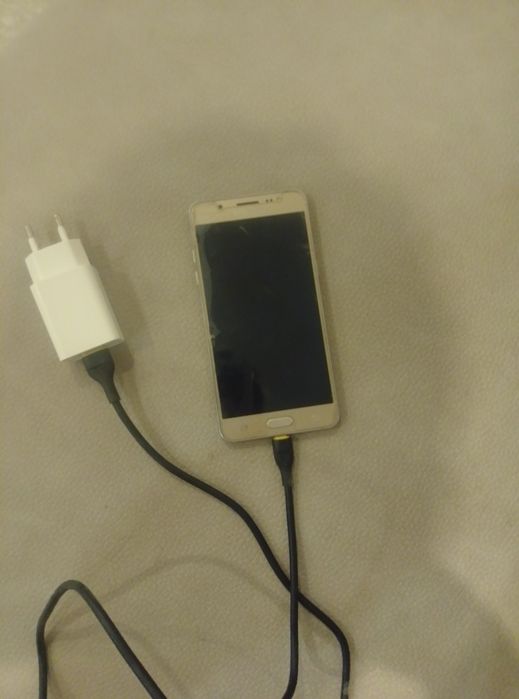 Недорого продам телефон