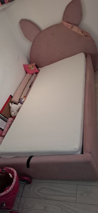 Pat copii tapițat model Hello Kitty somiera rabatabila + saltea + ladă depozitare
