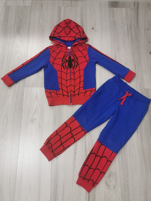 Trening Spider-Men C&A mărimea 116(5-6ani)