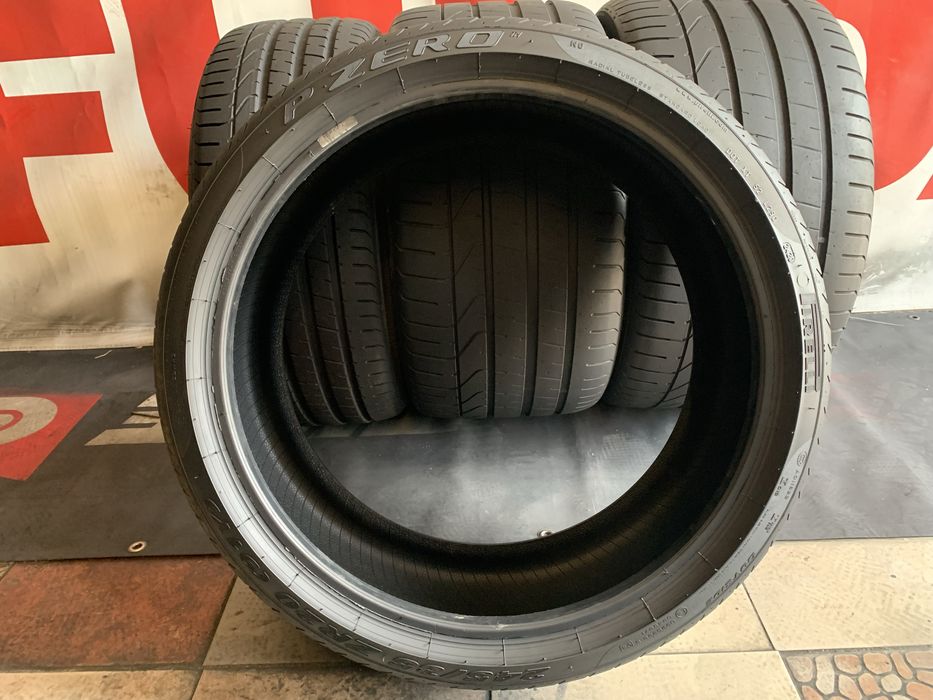 245 35 20/305 30 20, Летни гуми, Спорт пакет, Pirelli PZero, 4 броя