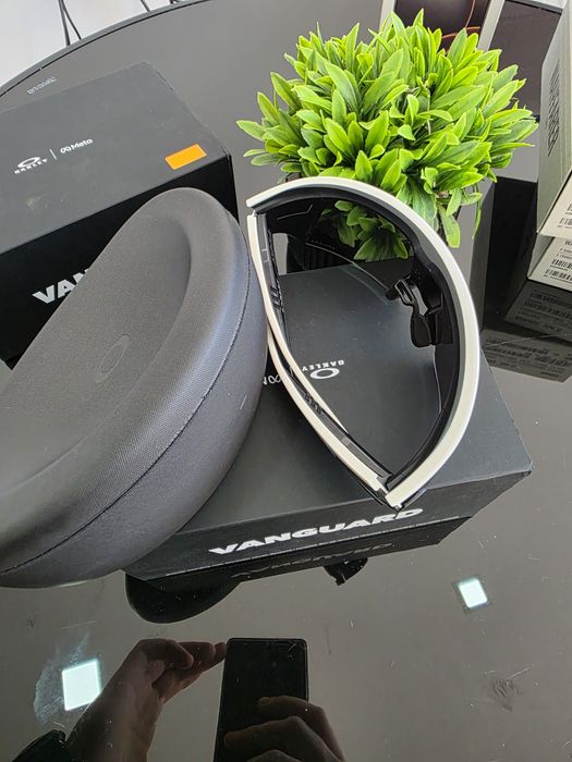 Най-ниска цена Vanguard Prizm Black M White – Нови, Само при мен,