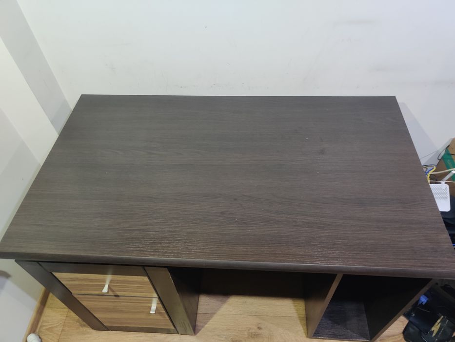 Продам компьютерный стол