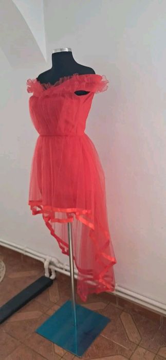 Rochie rosie eleganta