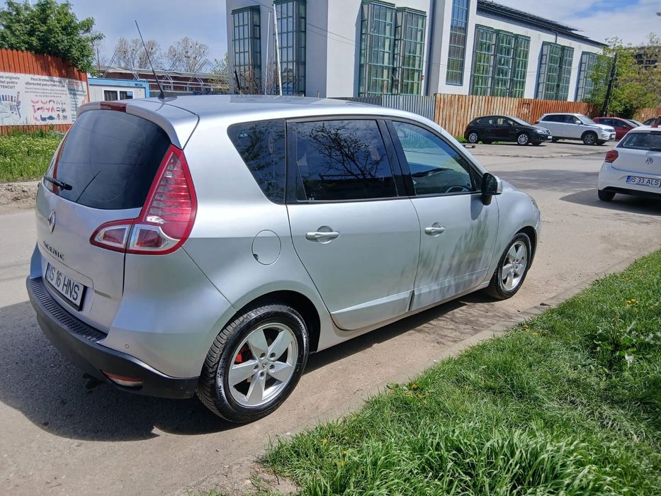 Vând masina Renault Scenic