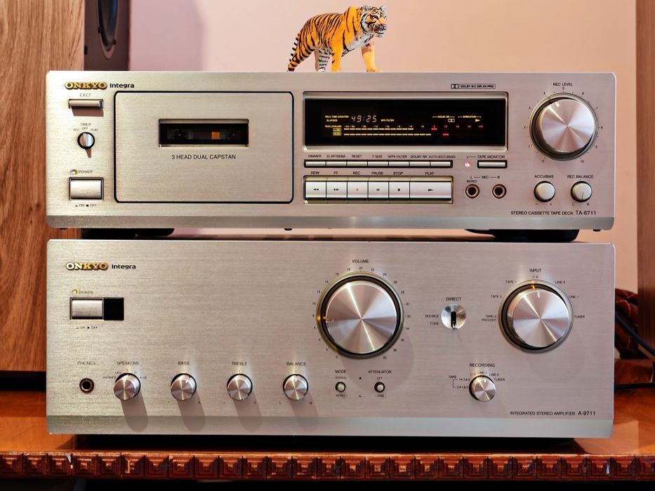 Onkyo Integra Luxury Series A-9711. Amplif.  superb. Atenție la anunț. Preț fix !