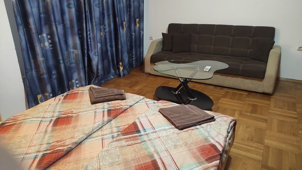 Наемане на многостаен апартамент с парко място , топ локация