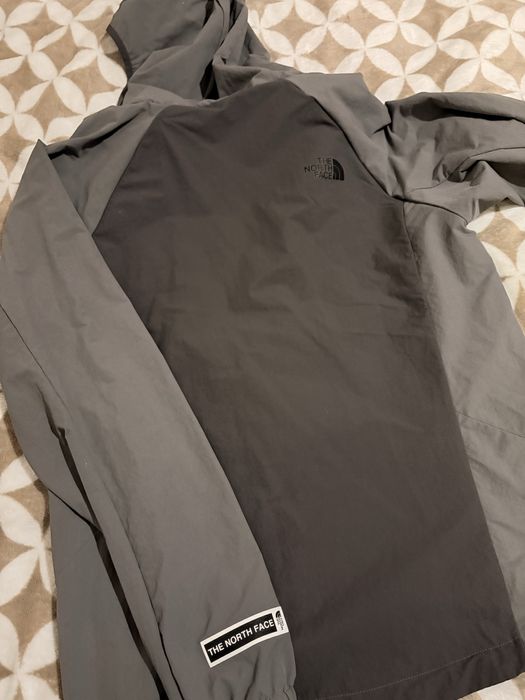The North Face ветровка
