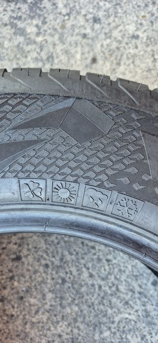 2 anvelope M+S ca noi Vredestein 215/65/15,dot 2021.Pretul este pe bucata.