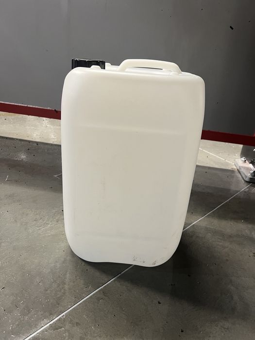 Vand Bidoane / Bidon / Canistra Plastic 22L - Giurgiu 7lei min 20 buc