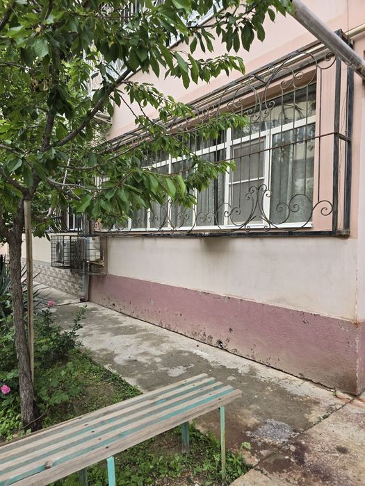 Ijaraga 3xonali dom bor 1-etajda joylashgan.