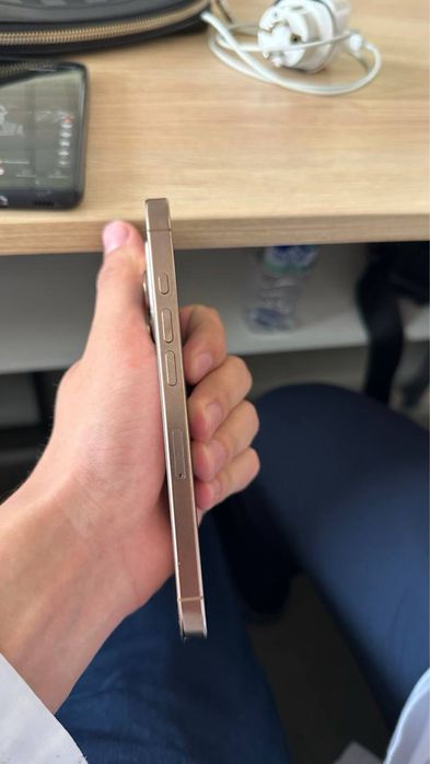 Iphone 16 pro 90%