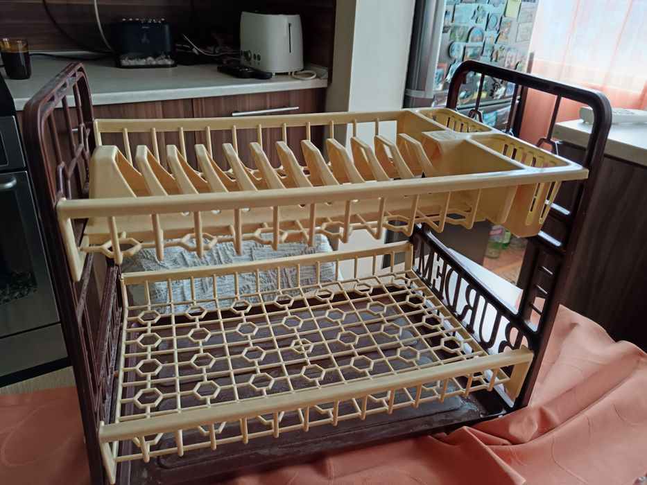 Сушилник за чинии