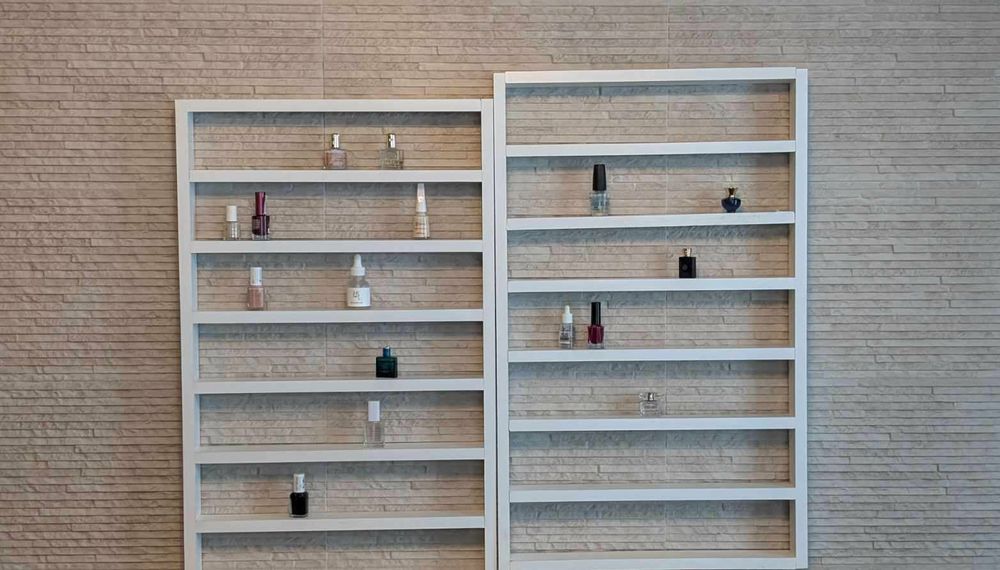 Рафт за лакове , стелаж етажерка стойка за лакове козметични салоних