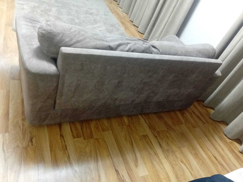Продам диван б/у 3 года