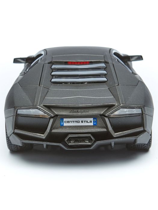 Продается коллекционная модель машинки Lamborghini Reventon.
