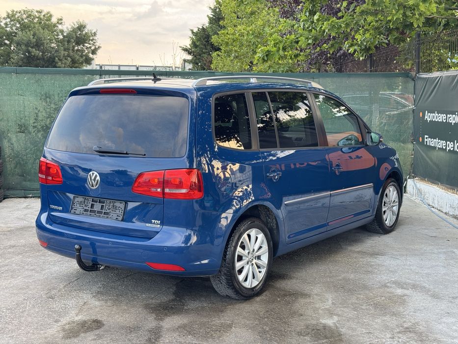 VOLKSWAGEN Touran 2012 — imagine 4