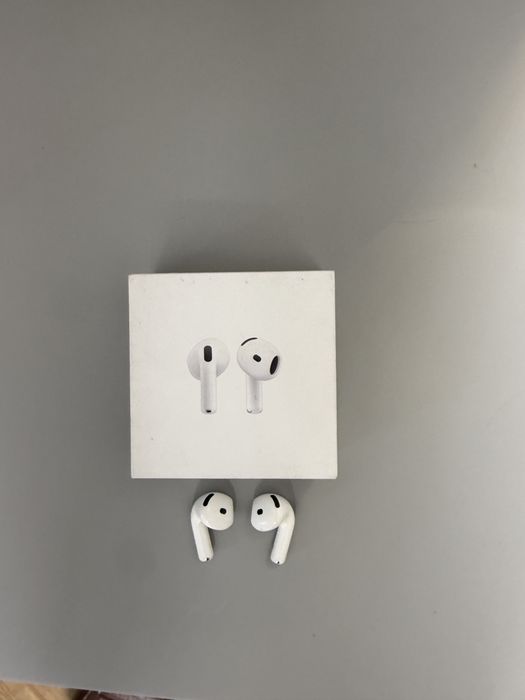 Наушники Airpods 4