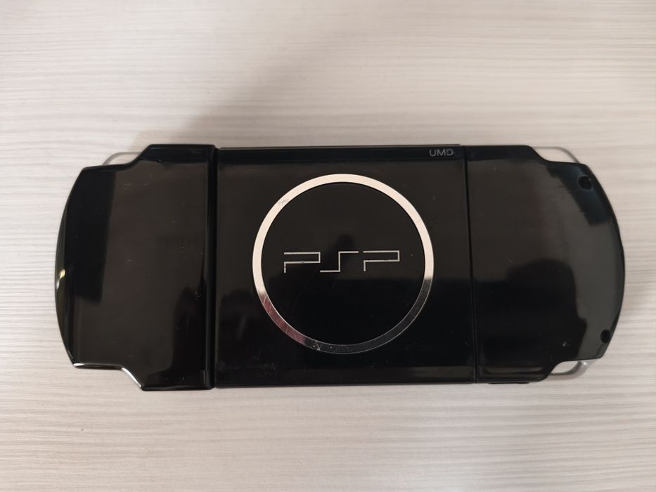 Vând PSP Seria 3000 Modat