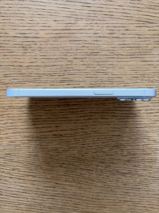 Iphone 15 128gb ,бял