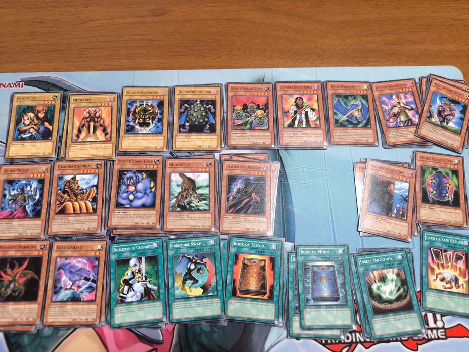Оригинални Yu-Gi-Oh! карти от Retro Pack 1 и 2(прочетете описанието)