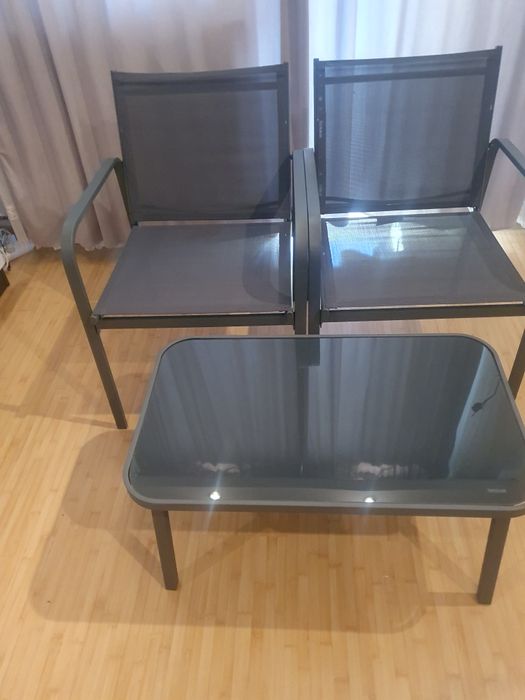 Vand masa cu 2  scaune