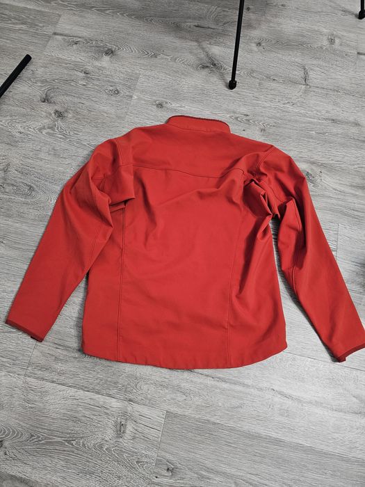 Jacheta bordo Arc'Teryx ptr. Barbati