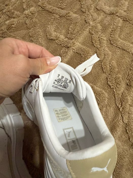 Adidasi de la Adidas,mărimea 37
