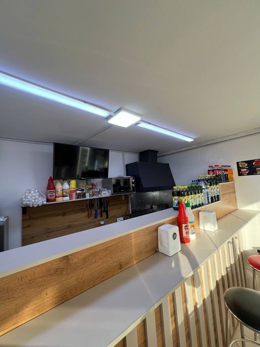 Tayyor biznes fast food yurib turgan joy